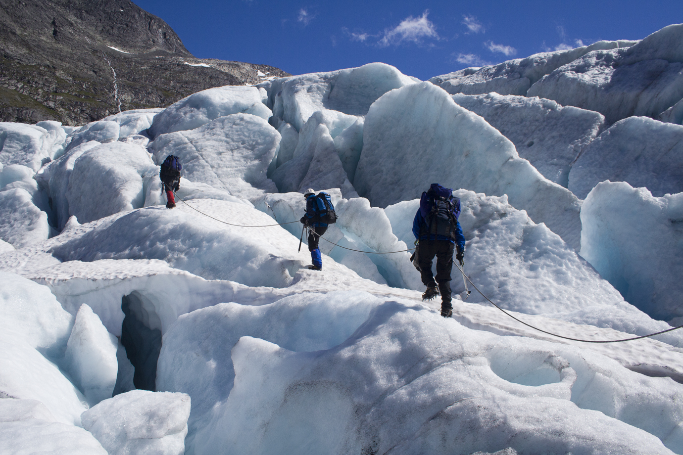 Ascending the icefall on Bødalsbreen