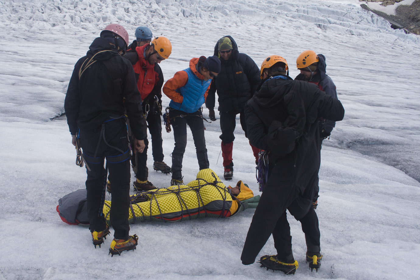 Training first aid care after a crevasse rescue