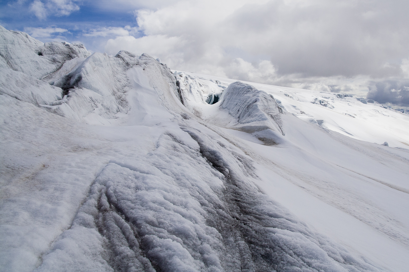 Ice formations on Bøverbreen